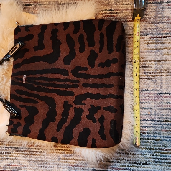 Animal Print Tote - Picture 6 of 8